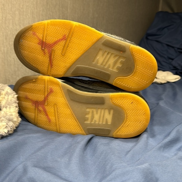 off white Jordan 5 - Picture 8 of 8